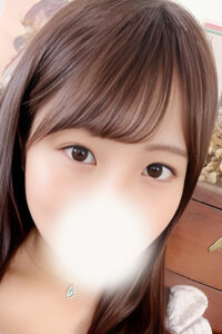 肸